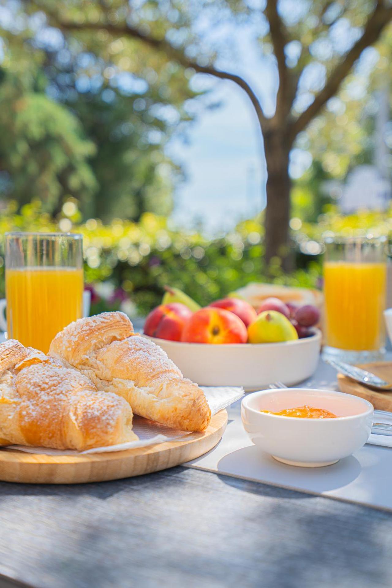 Hotel Lu Pitrali San Teodoro  Zewnętrze zdjęcie