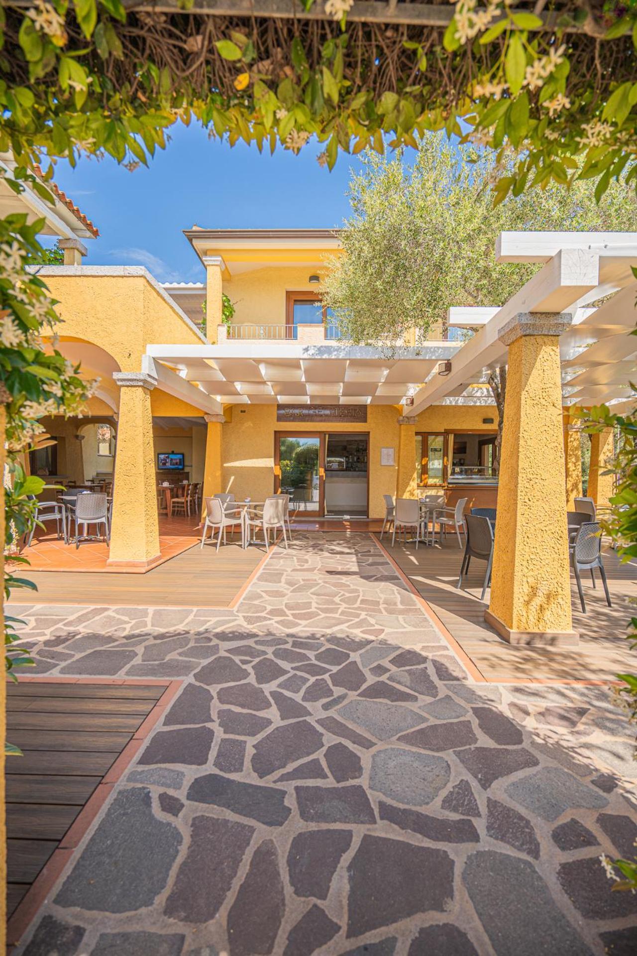 Hotel Lu Pitrali San Teodoro  Zewnętrze zdjęcie