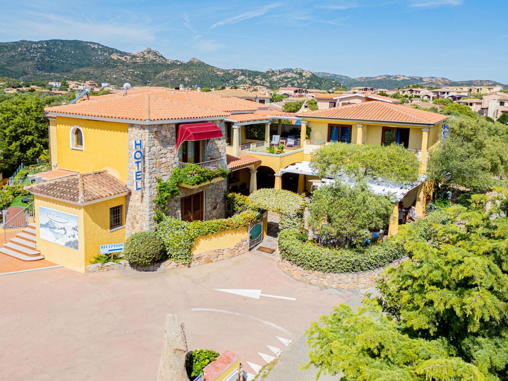 Hotel Lu Pitrali San Teodoro  Zewnętrze zdjęcie