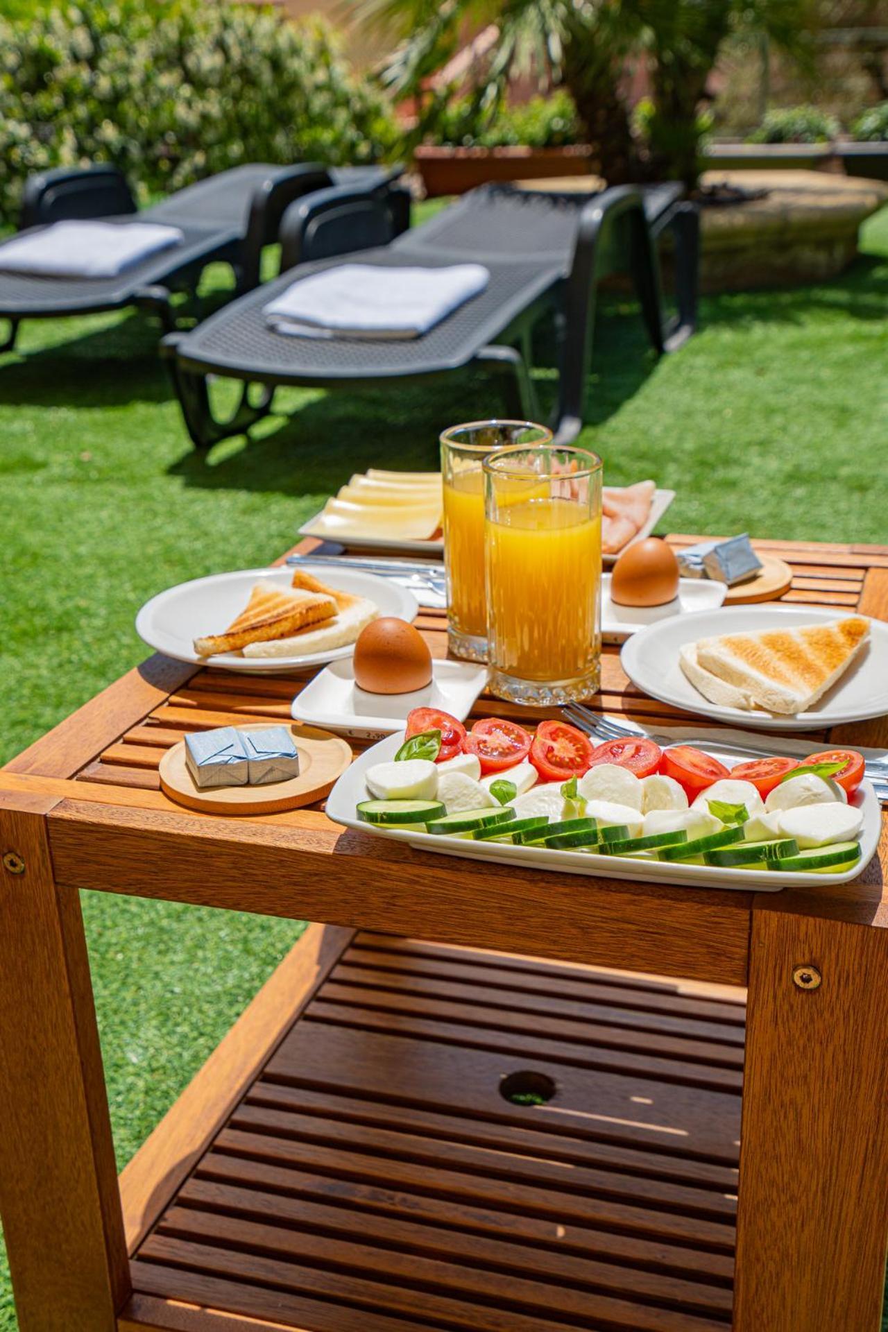 Hotel Lu Pitrali San Teodoro  Zewnętrze zdjęcie