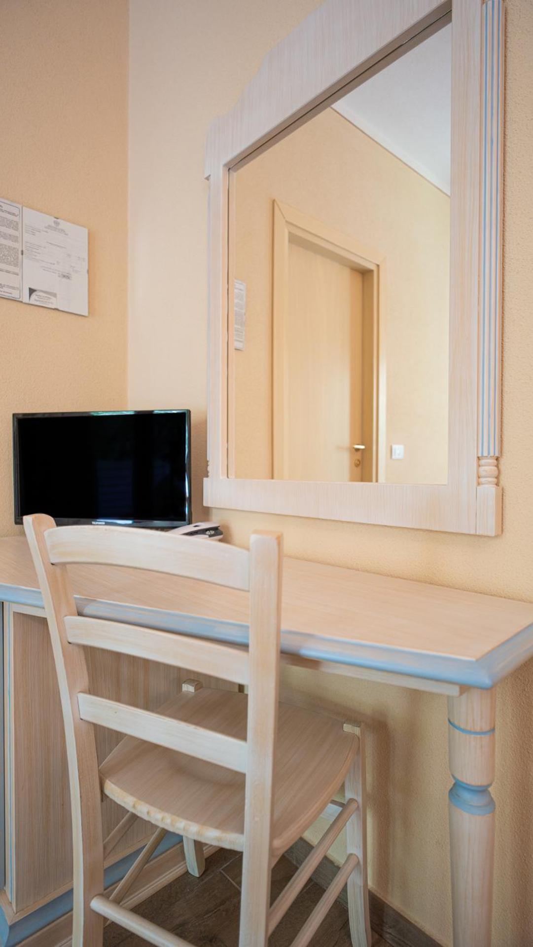 Hotel Lu Pitrali San Teodoro  Zewnętrze zdjęcie