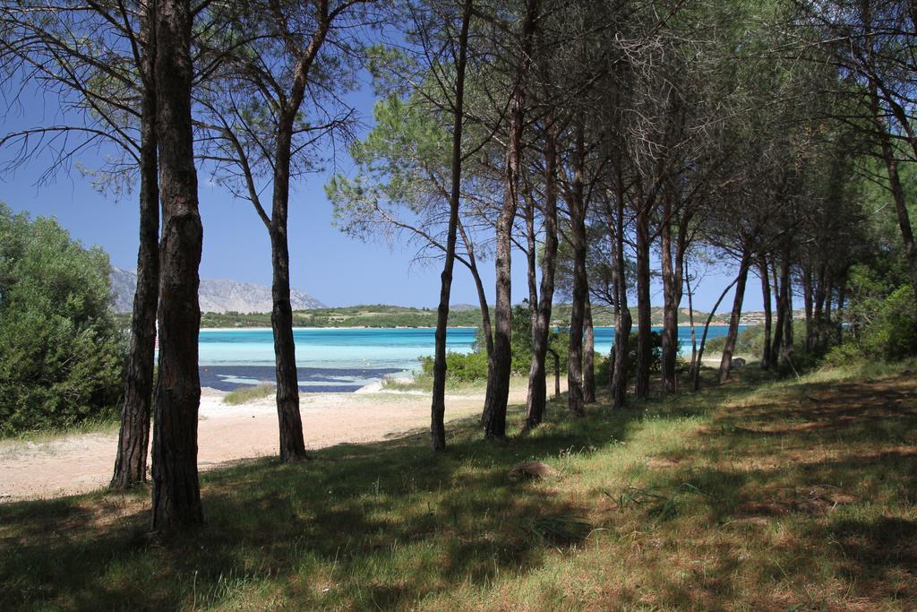 Hotel Lu Pitrali San Teodoro  Zewnętrze zdjęcie