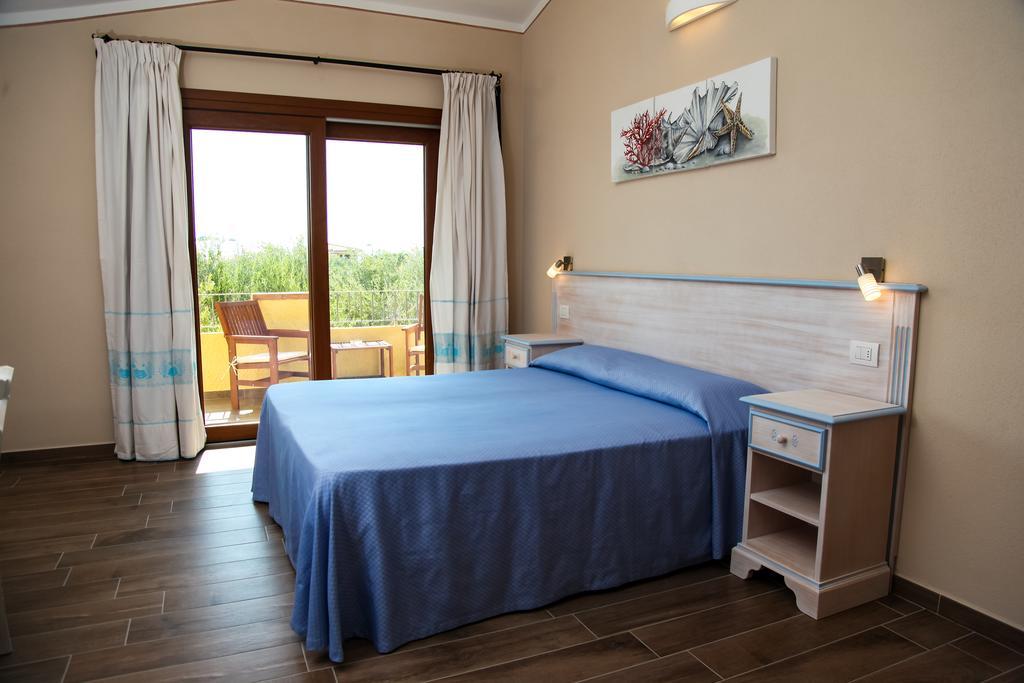 Hotel Lu Pitrali San Teodoro  Zewnętrze zdjęcie